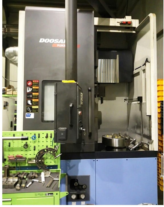 DOOSAN V550M CNC VTL with Milling